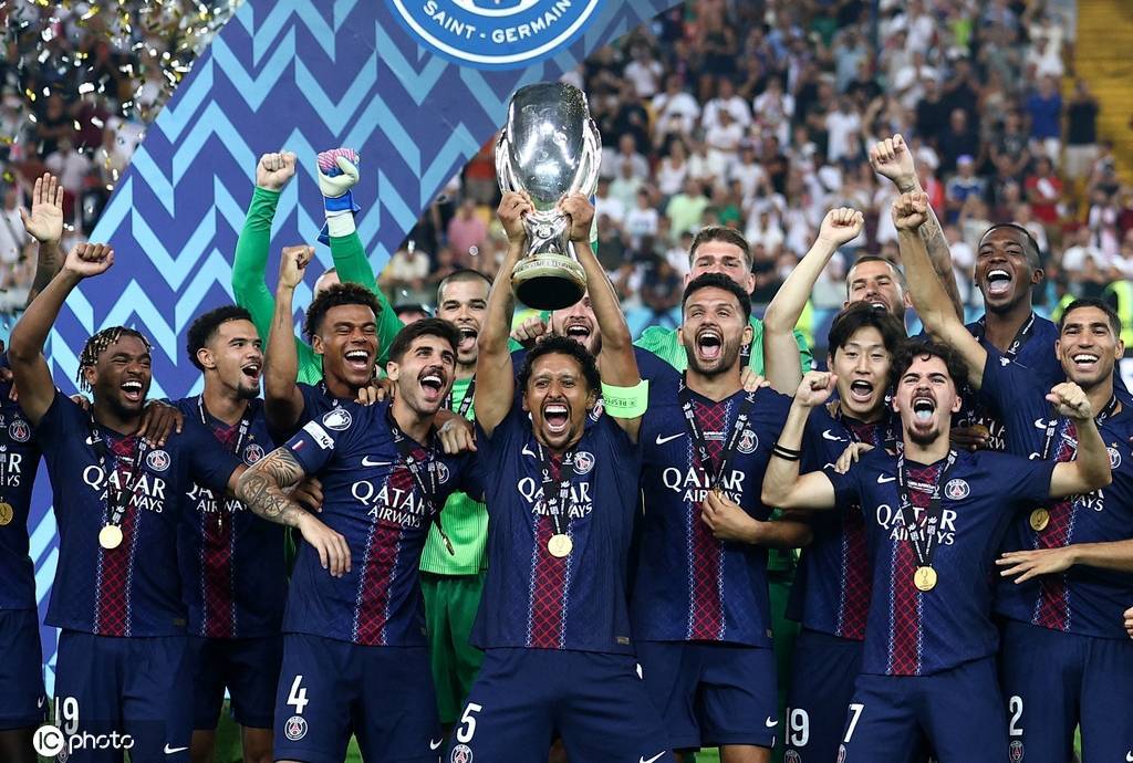 “大巴黎”击败热刺 首夺欧洲超级杯冠军
“大巴黎”击败热刺 首夺欧洲超级杯冠军